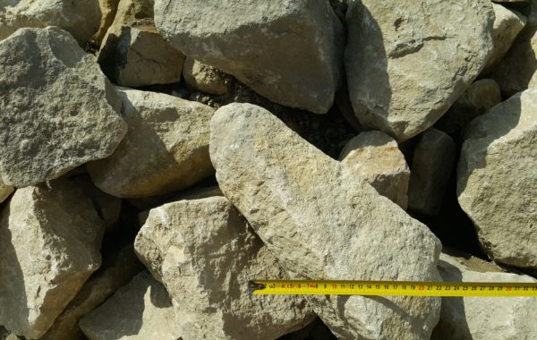 Kamień łamany murowy wybierany (dolomit)
